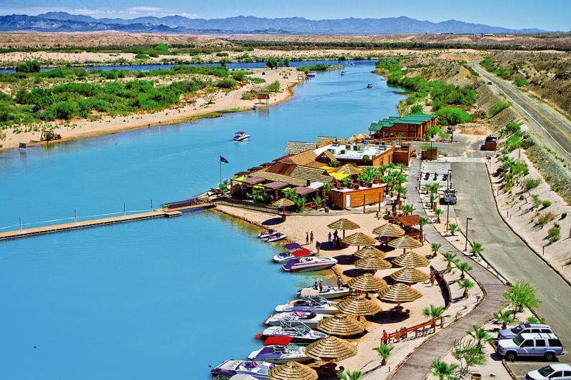 Pirate Cove Resort & Marina Needles Eksteriør bilde