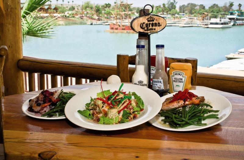 Pirate Cove Resort & Marina Needles Eksteriør bilde