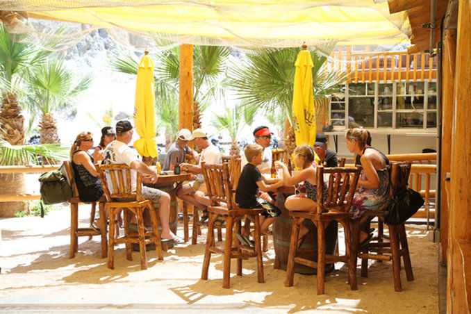 Pirate Cove Resort & Marina Needles Eksteriør bilde